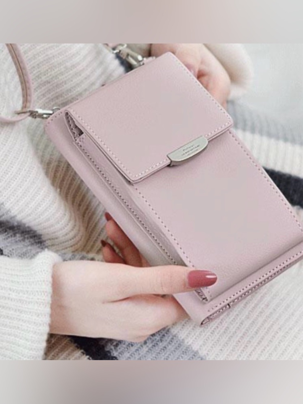 Like new! Prettyzys Crossbody Purse perfect for vacation Pale Pink